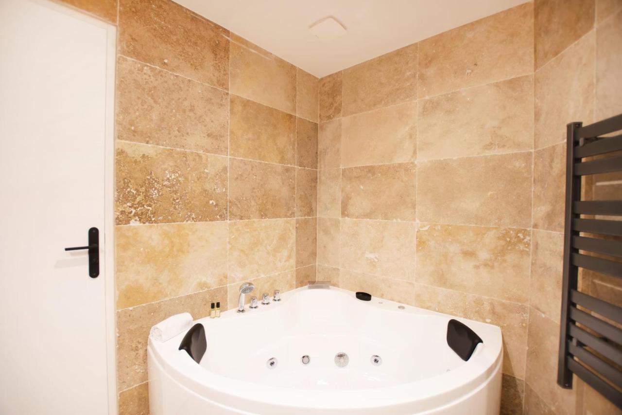 Guestready - Studio With Jacuzzi In The 10 Th Lejlighed Paris Eksteriør billede